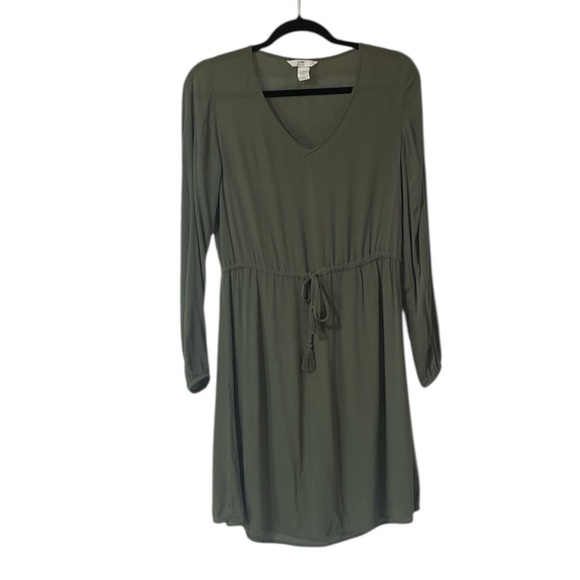 H&M Women Dress Long Sleeve Lightweight Tie Waist V Neck Light Green Size 2 - Picture 1 of 12